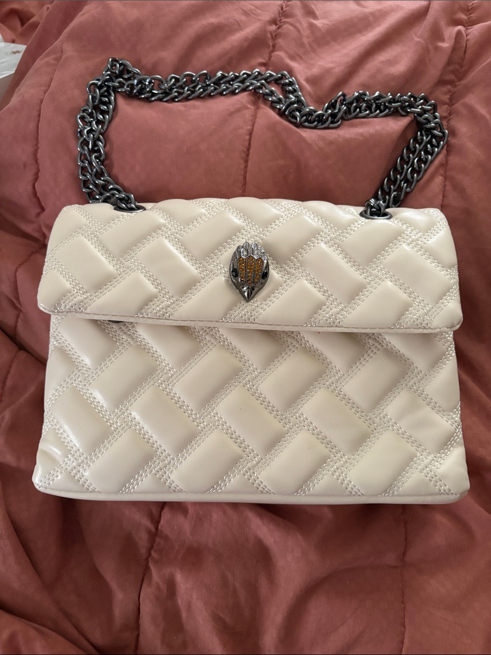 Kurt GiegerQuilted Cream Shoulder Bag with gun metal Chain Strap